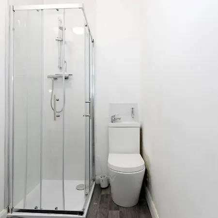 Finsbury Apartament
